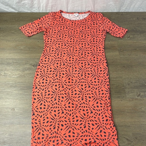 LiLaRoe Julia Coral Navy Mosiac Print Knit Dress, size XL - Picture 1 of 9